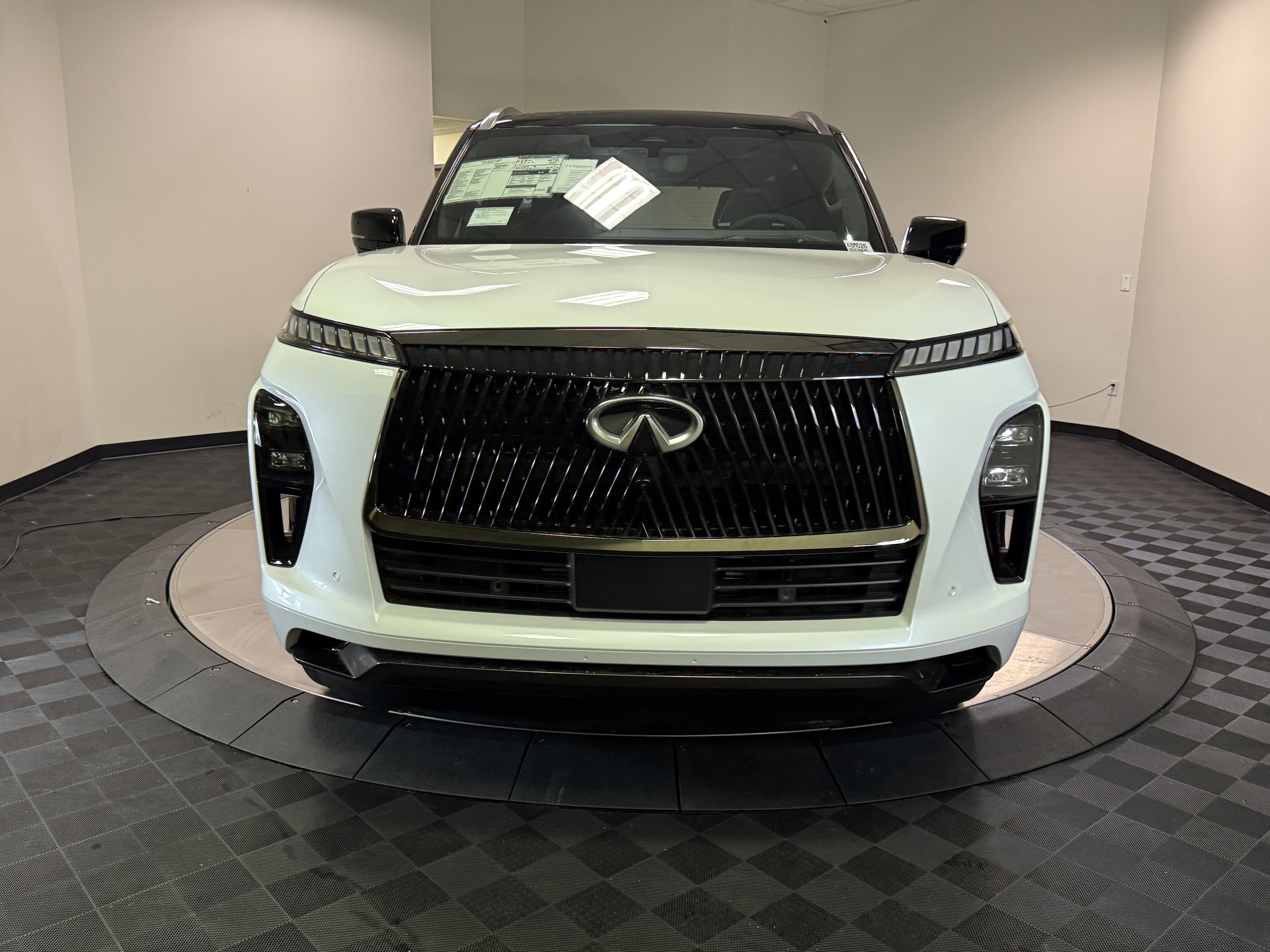 New 2026 INFINITI QX80 Autograph image 2