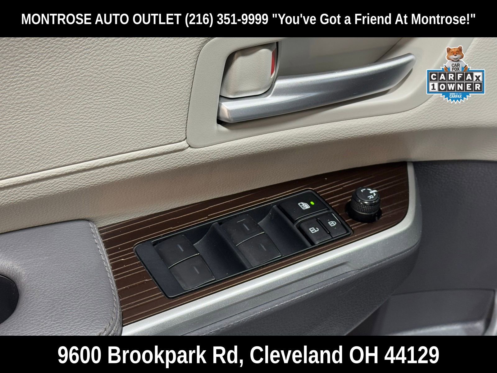 Used 2023 Toyota Sienna XLE image 12