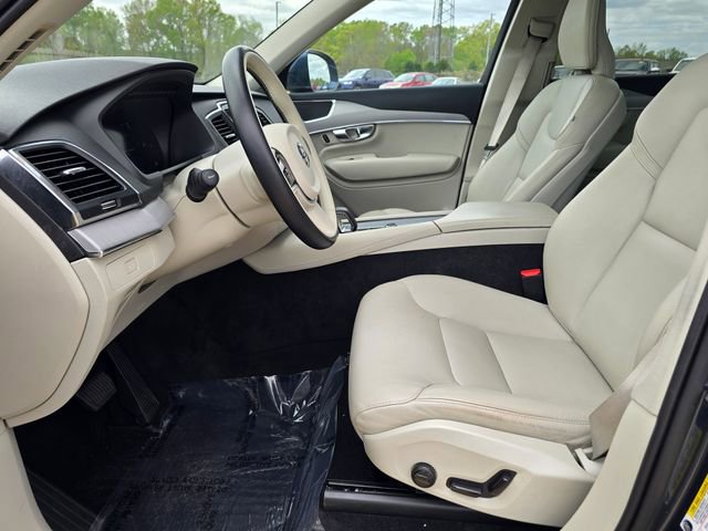 Used 2023 Volvo XC90 B5 Core w/ Protection Package Premier image 17