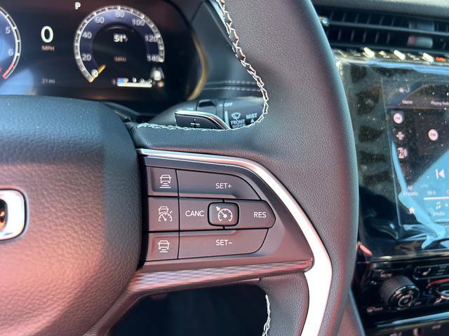 New 2025 Jeep Grand Cherokee 4WD image 15