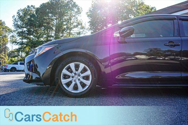 Used 2022 Toyota Corolla LE FWD image 15