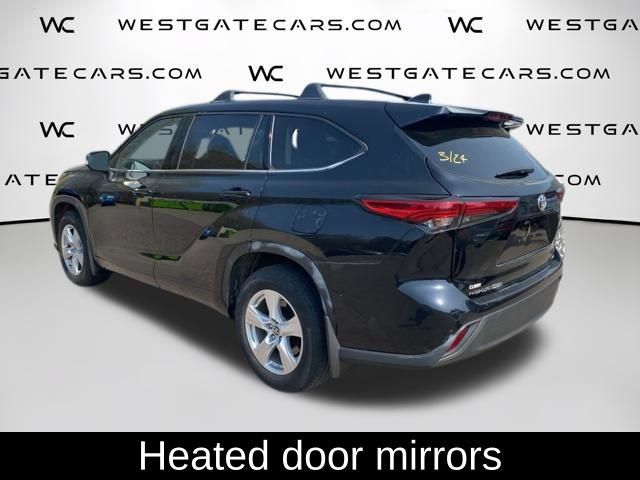 Used 2022 Toyota Highlander L AWD/4WD image 10