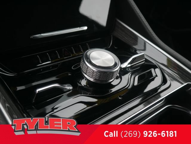 Used 2022 Jeep Wagoneer Series III w/ Premium Group I AWD/4WD image 34