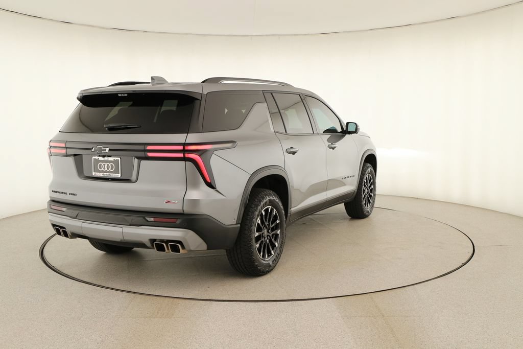 Used 2025 Chevrolet Traverse Z71 w/ Enhanced Driving Package AWD/4WD image 6