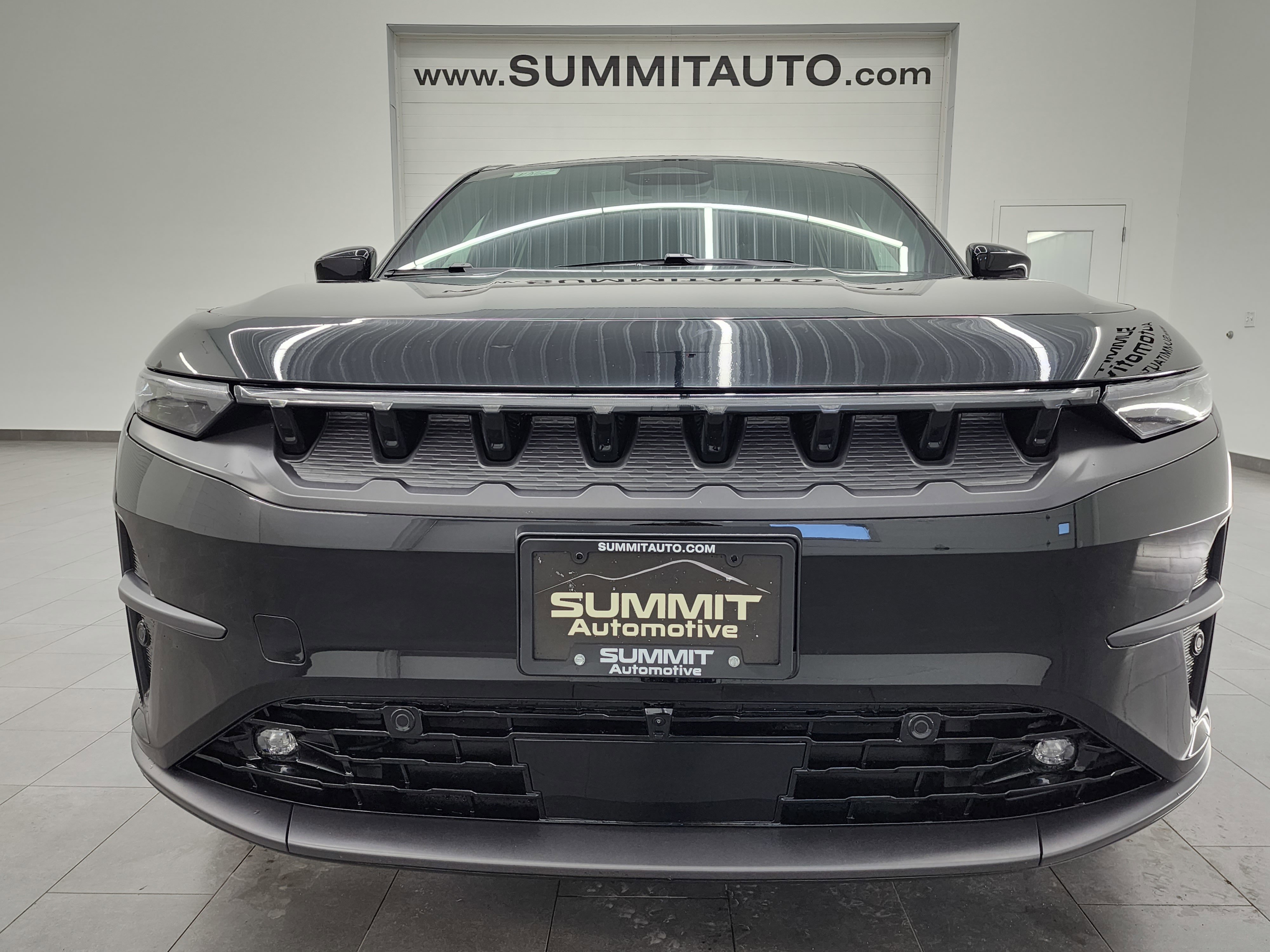 Used 2024 Jeep Wagoneer Launch Edition image 25