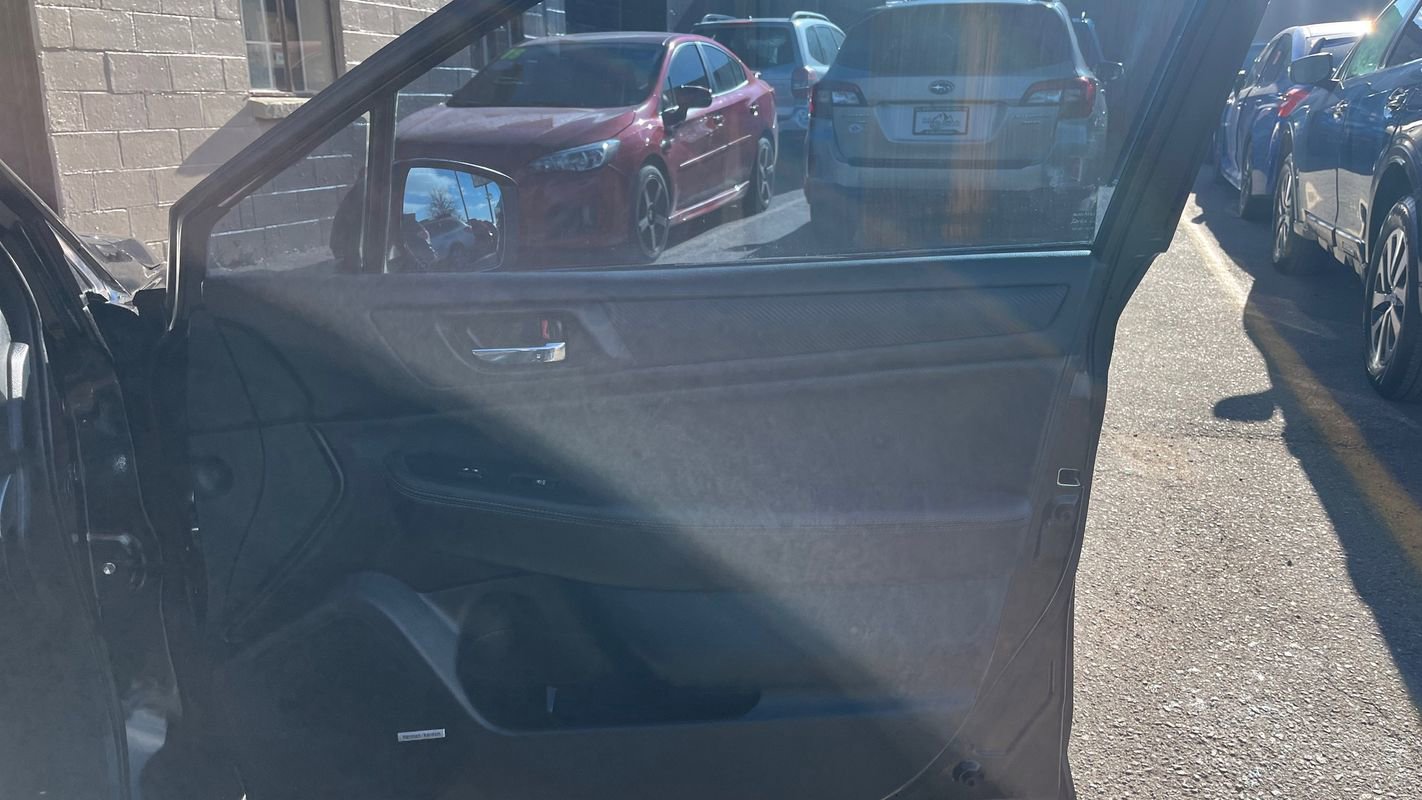 Used 2016 Subaru Legacy 3.6R Limited image 11