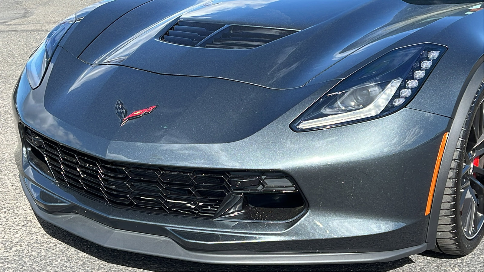 Used 2017 Chevrolet Corvette Z06 RWD image 9