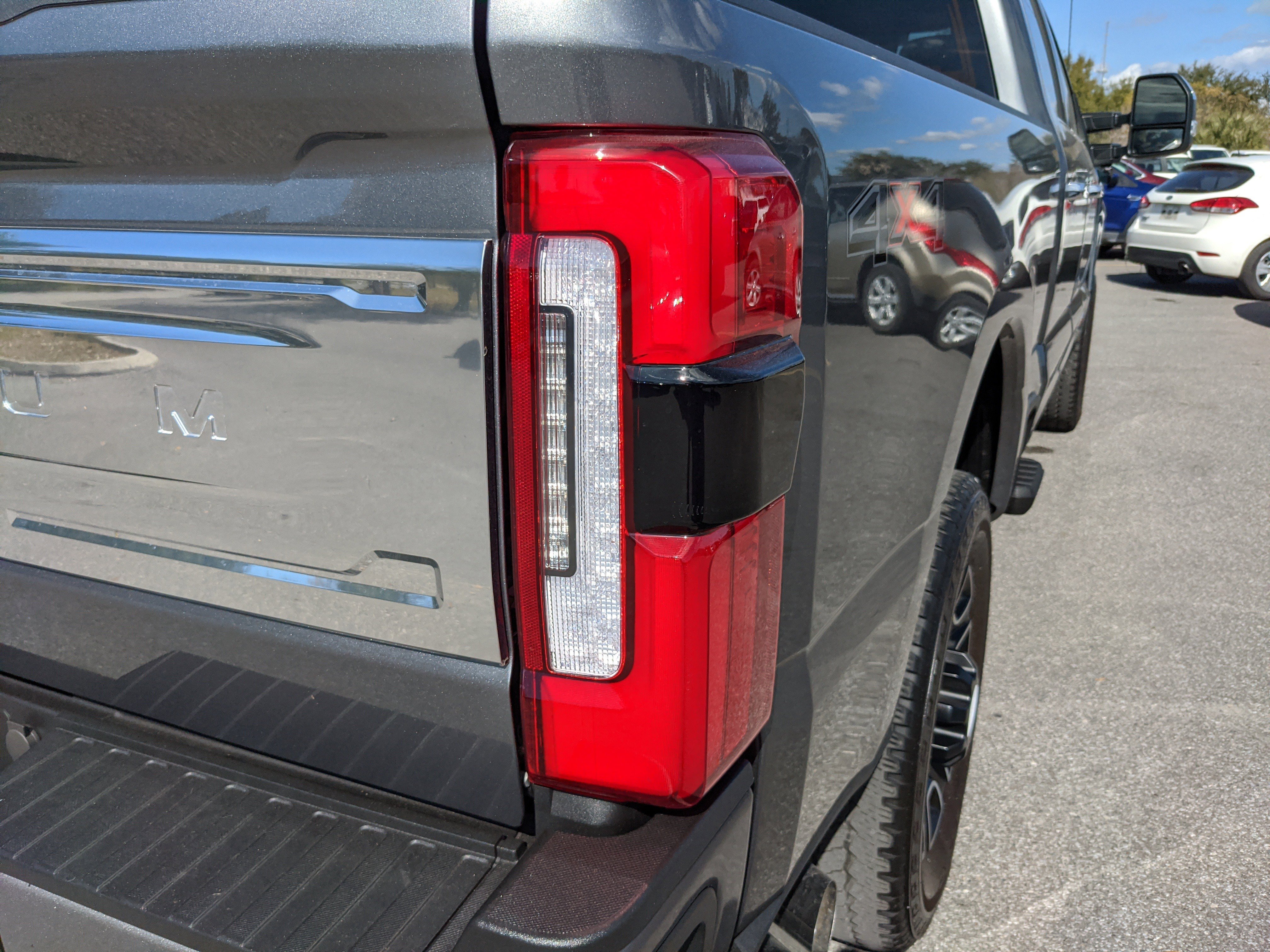 Used 2024 Ford F250 Platinum image 13