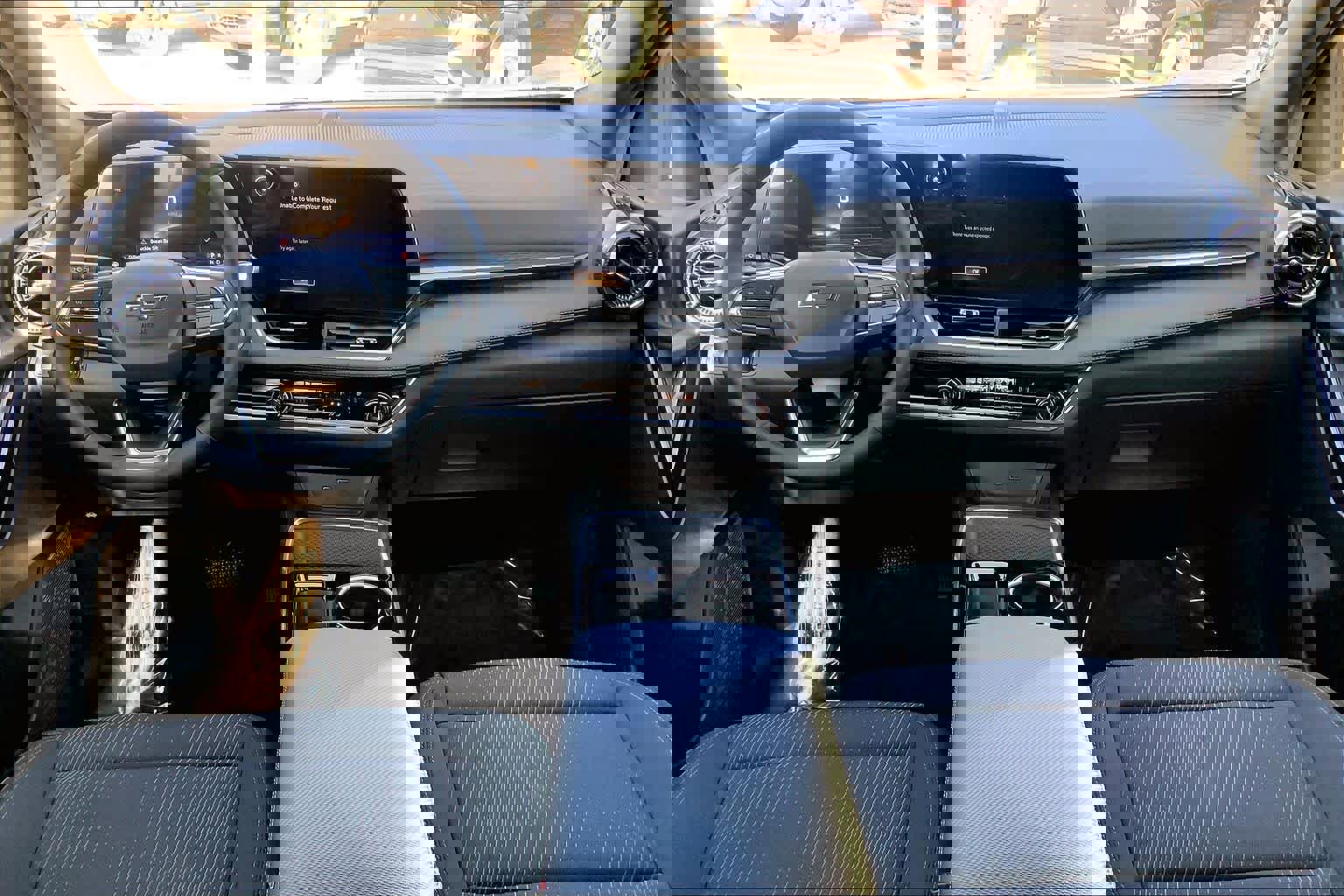 Used 2025 Chevrolet Equinox LT w/ Midnight Edition image 15