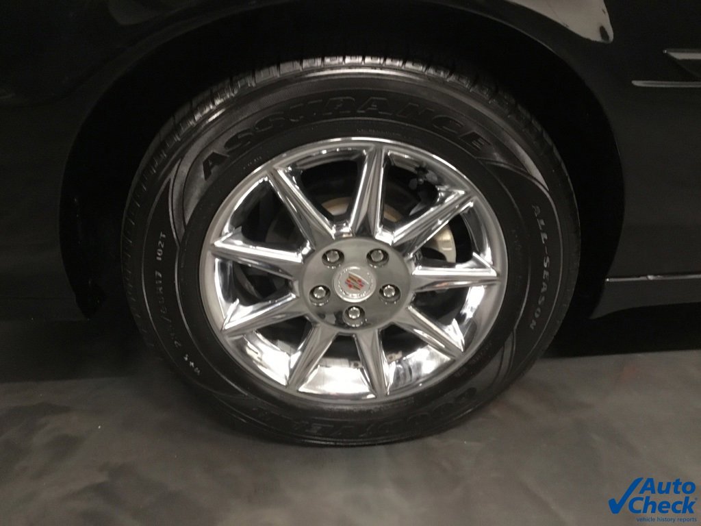 Used 2011 Cadillac DTS Limousine image 21