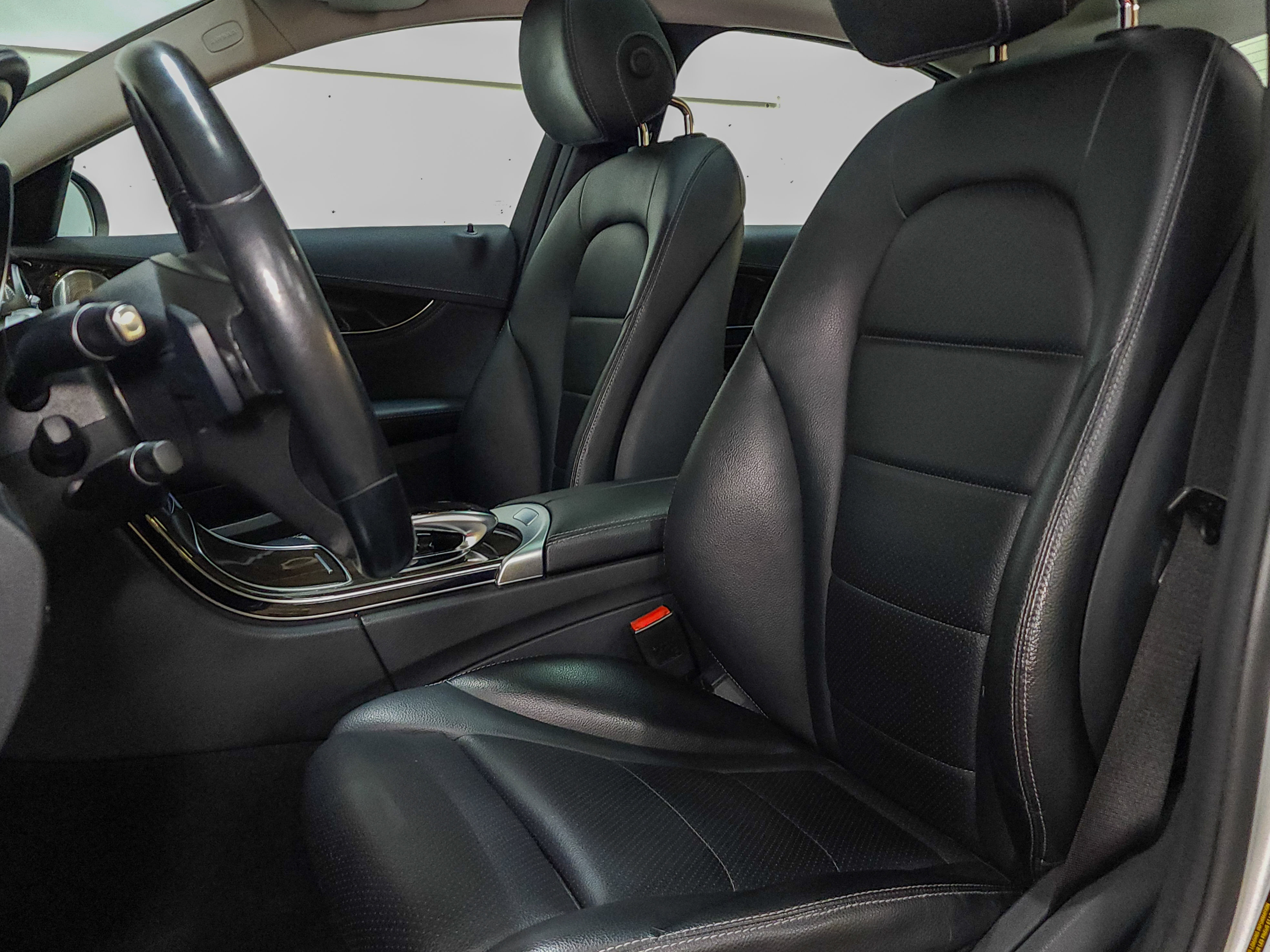 Used 2015 Mercedes-Benz C 300 4MATIC Sedan image 41