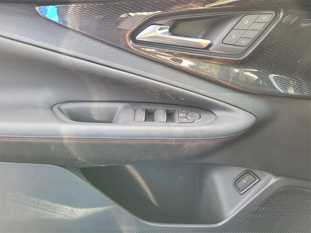 New 2025 Chevrolet Blazer EV RS image 23