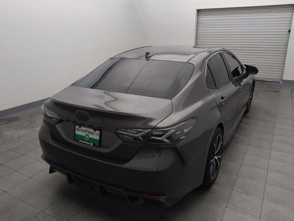 Used 2020 Toyota Camry SE w/ Convenience Package FWD image 7