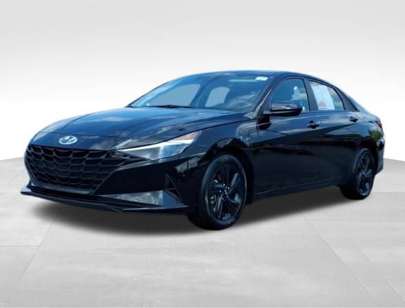 Used 2023 Hyundai Elantra SEL FWD image 3