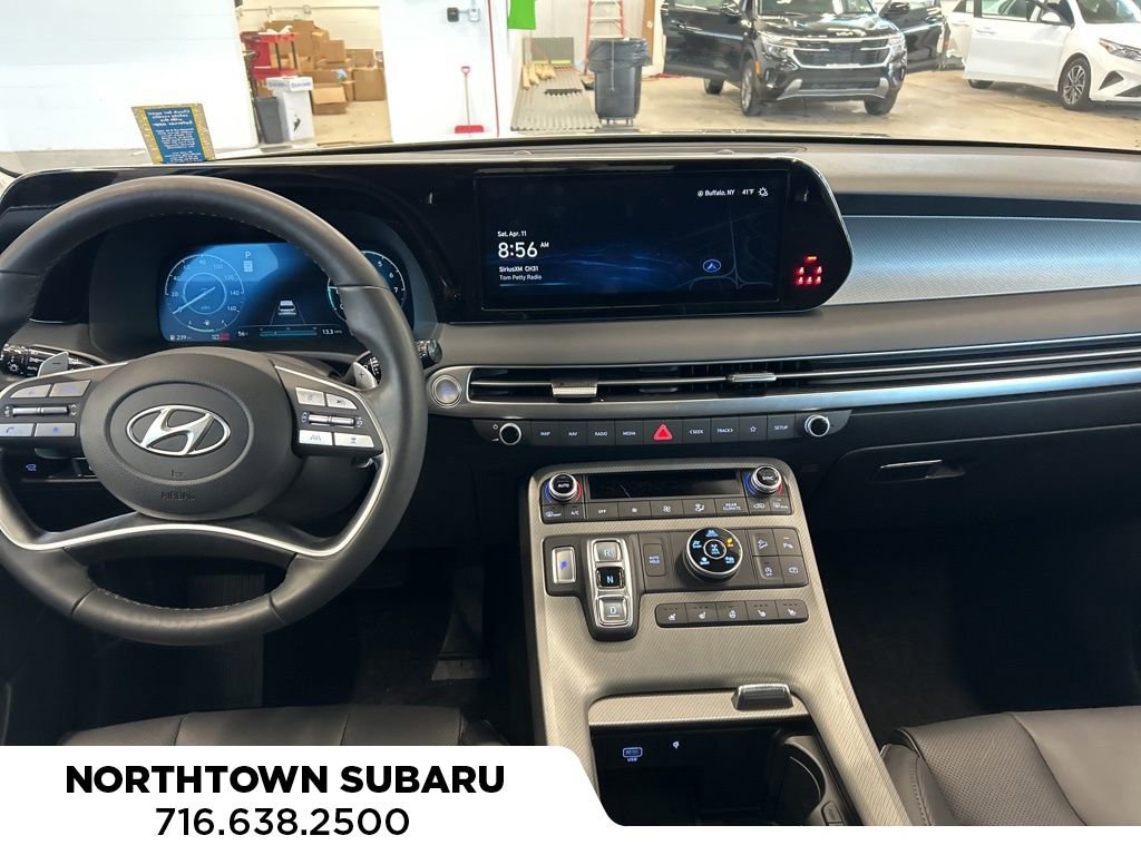 Used 2024 Hyundai Palisade SEL w/ Premium Package AWD/4WD image 3