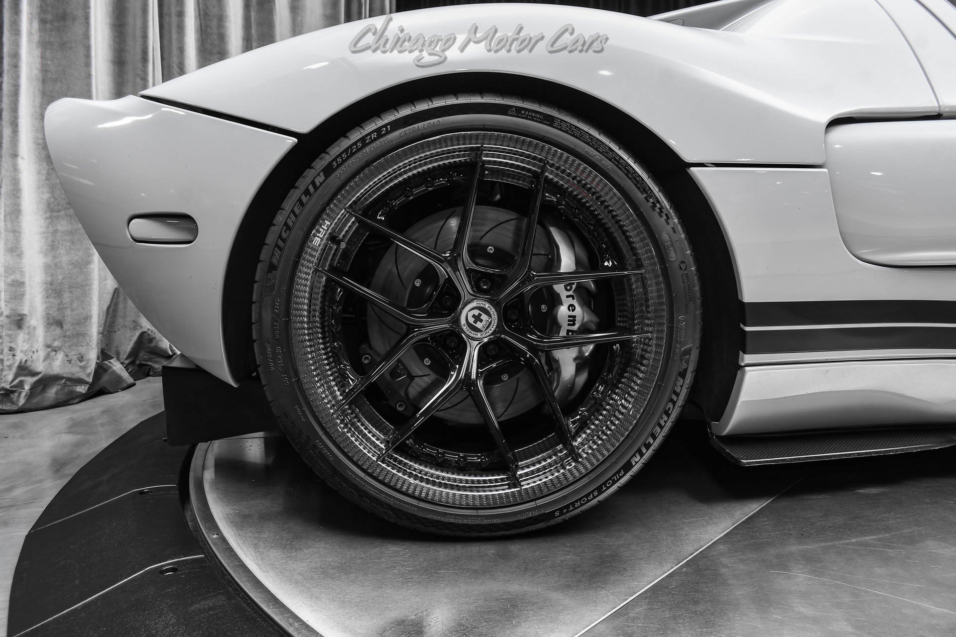 Used 2005 Ford GT RWD image 47