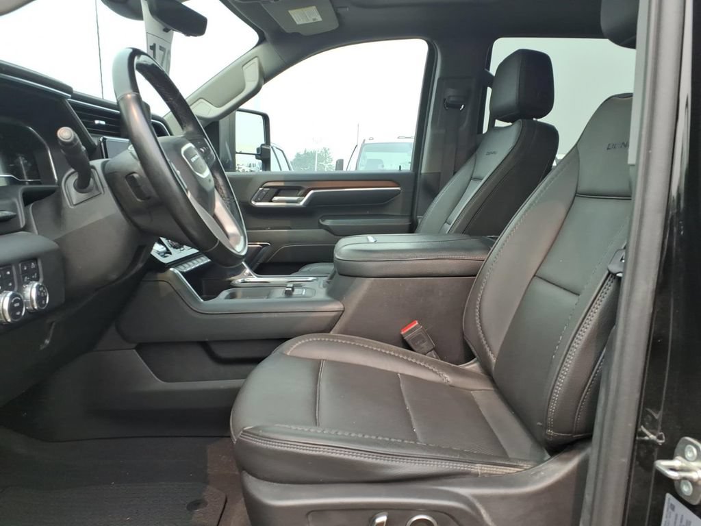 Used 2024 GMC Sierra 2500 Denali w/ Denali Reserve Package AWD/4WD image 12