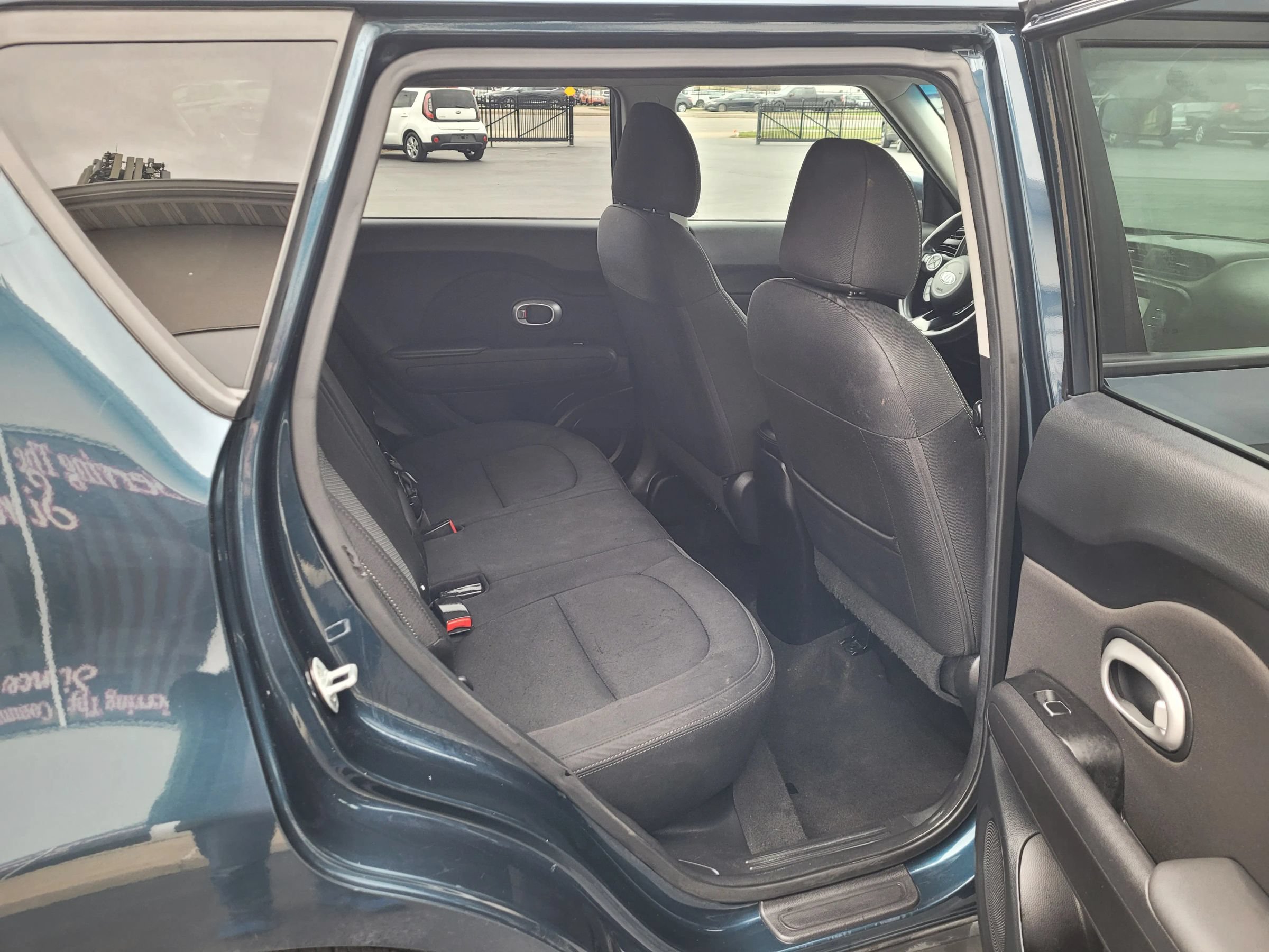 Used 2018 Kia Soul + FWD image 18