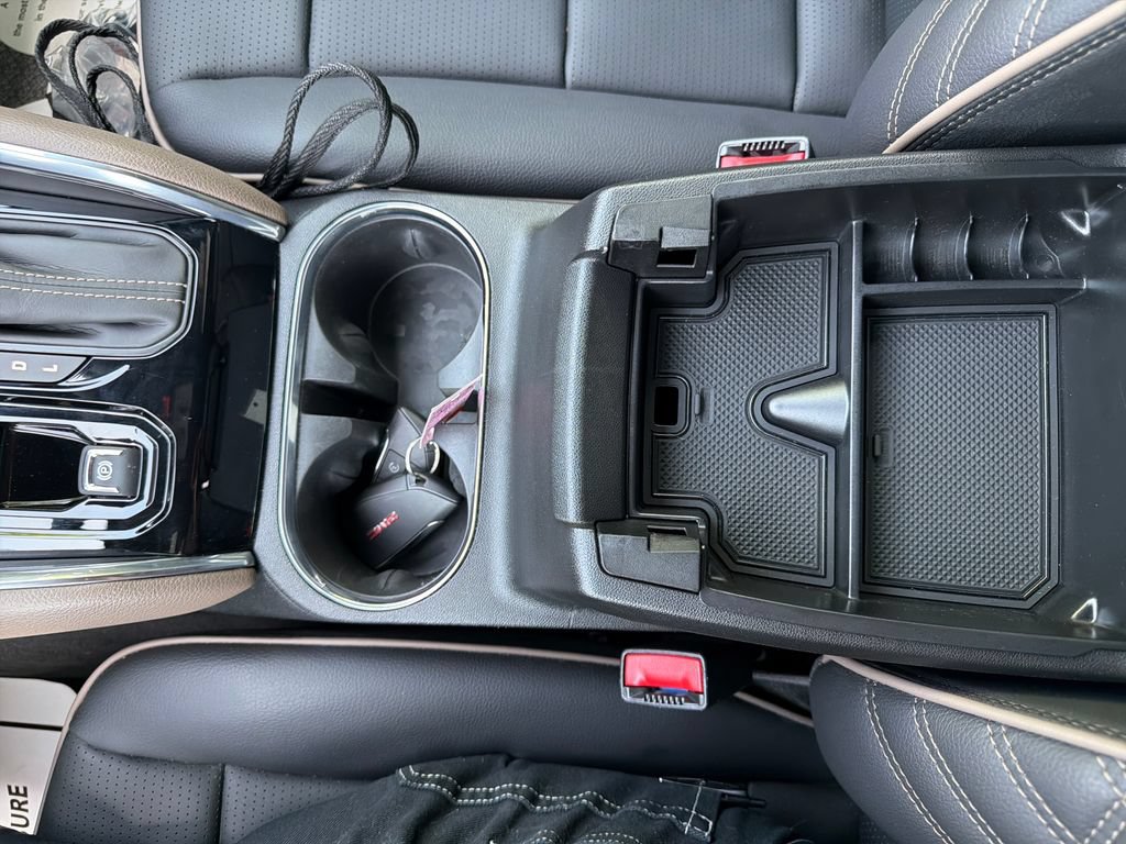 Used 2024 GMC Canyon Denali AWD/4WD image 29