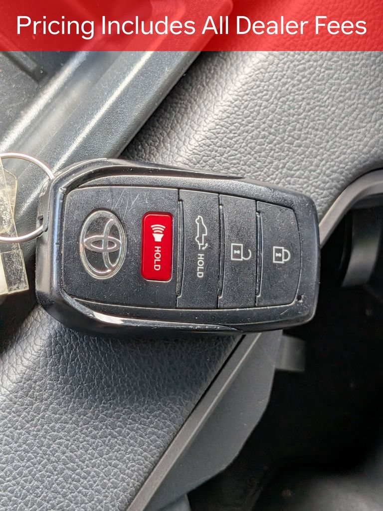 Certified 2026 Toyota Tundra Limited AWD/4WD image 31