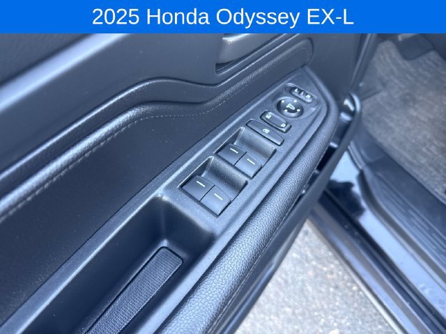 Used 2025 Honda Odyssey EX-L image 11