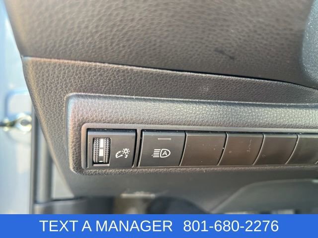 Used 2025 Toyota Corolla LE FWD image 12