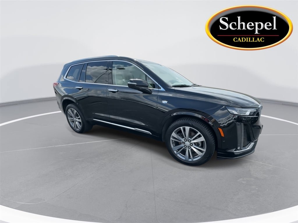 Used 2020 Cadillac XT6 Premium Luxury AWD/4WD image 2