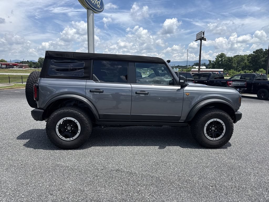 Used 2023 Ford Bronco Badlands AWD/4WD image 8