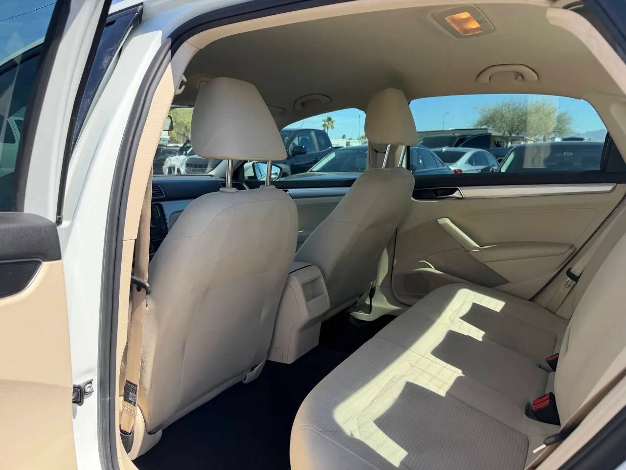 Used 2018 Volkswagen Passat 2.0T S FWD image 23