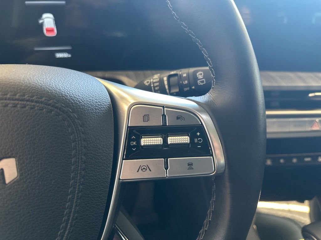 Used 2023 Kia Telluride EX w/ EX Captain's Chair Package AWD/4WD image 39