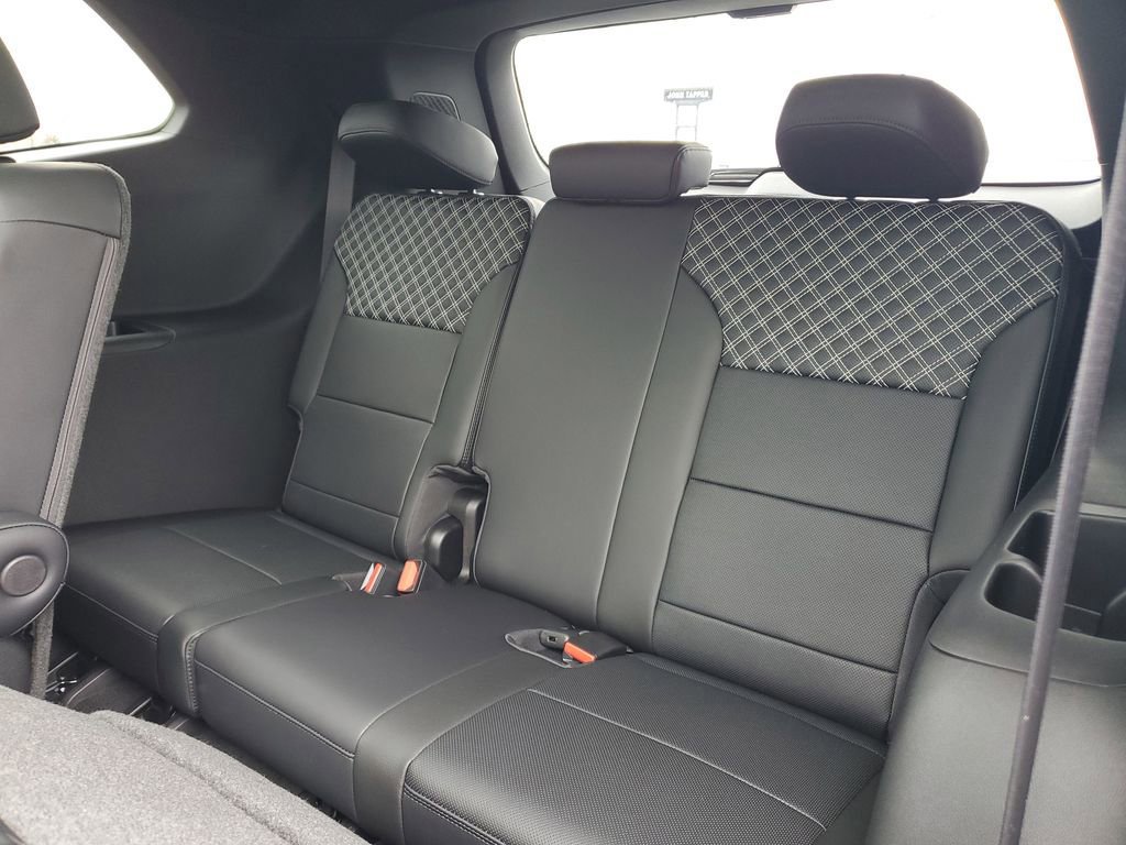 New 2026 GMC Acadia Denali image 9