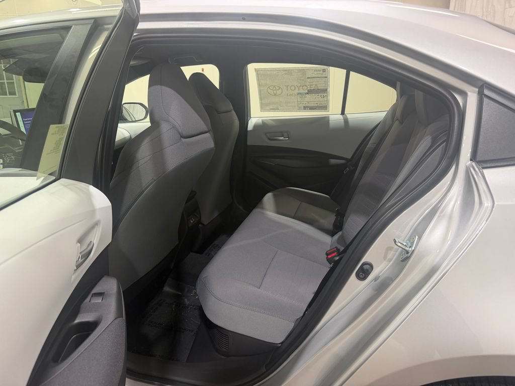 New 2026 Toyota Corolla SE w/ SE Premium Package FWD image 25