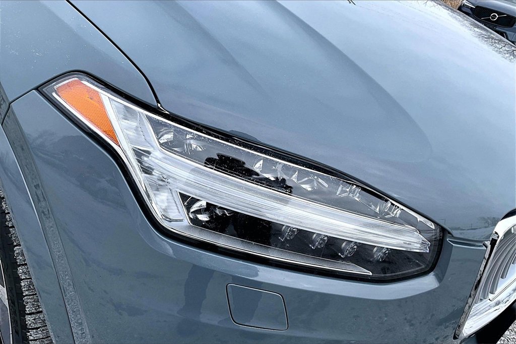 Used 2023 Volvo XC90 B6 Plus w/ Protection Package Premier image 33