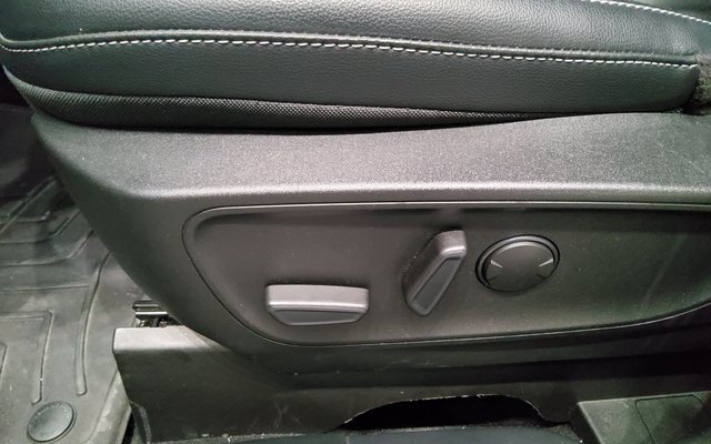 Used 2022 Ford Escape Titanium w/ Class II Trailer Tow Package image 28