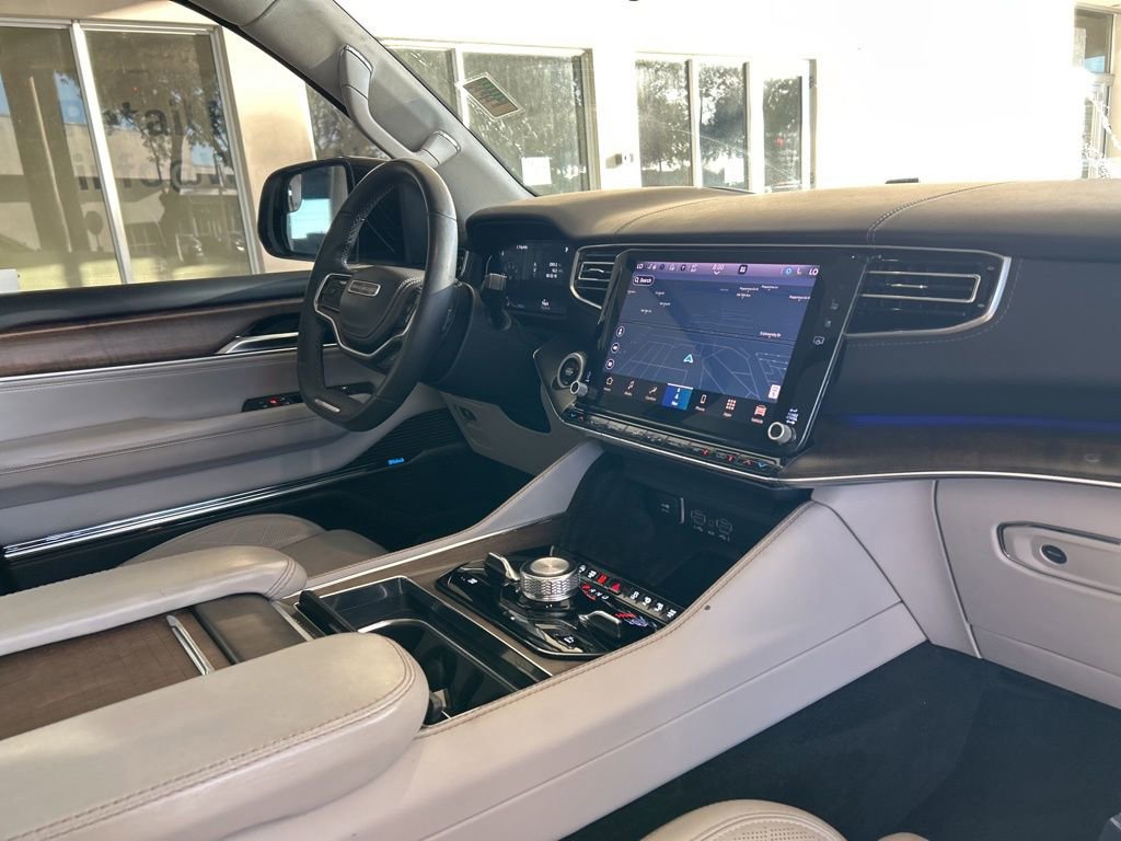 Used 2023 Jeep Grand Wagoneer L Series II image 26