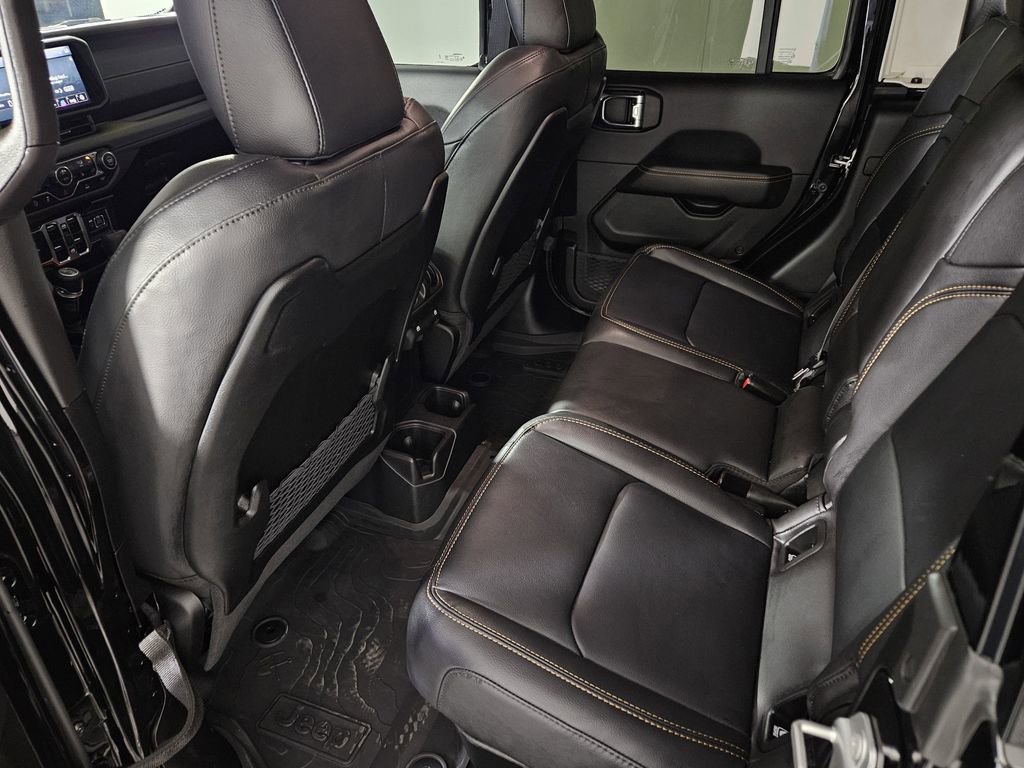 Used 2025 Jeep Gladiator Sport image 26