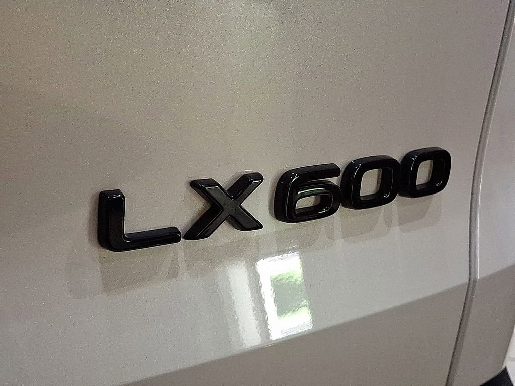 New 2026 Lexus LX 600 4WD w/ Luxury Package image 8