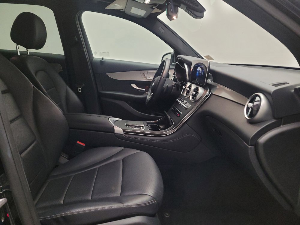 Used 2021 Mercedes-Benz GLC 300 4MATIC image 21