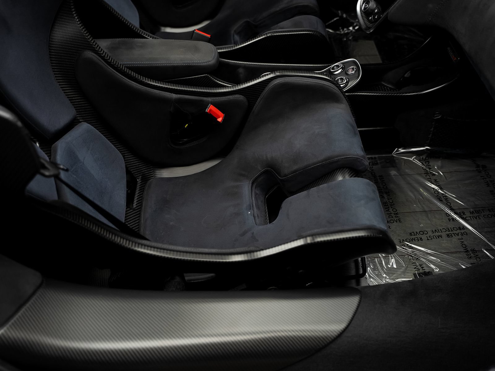 Used 2020 McLaren 600LT Spider RWD image 37
