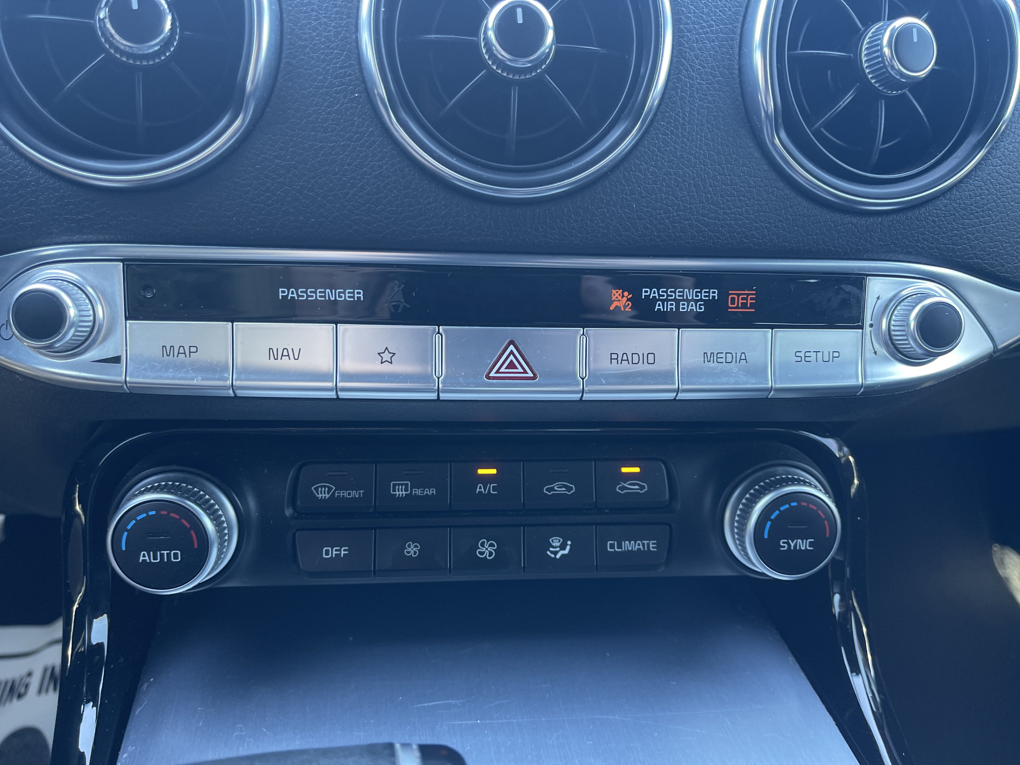Used 2022 Kia Stinger GT1 RWD image 28