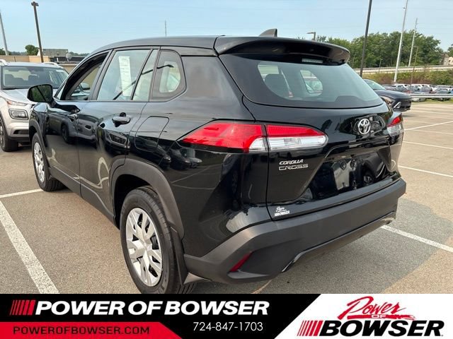 Used 2023 Toyota Corolla Cross L FWD image 3