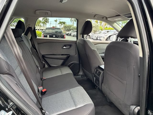 Used 2023 Nissan Rogue SV FWD image 16