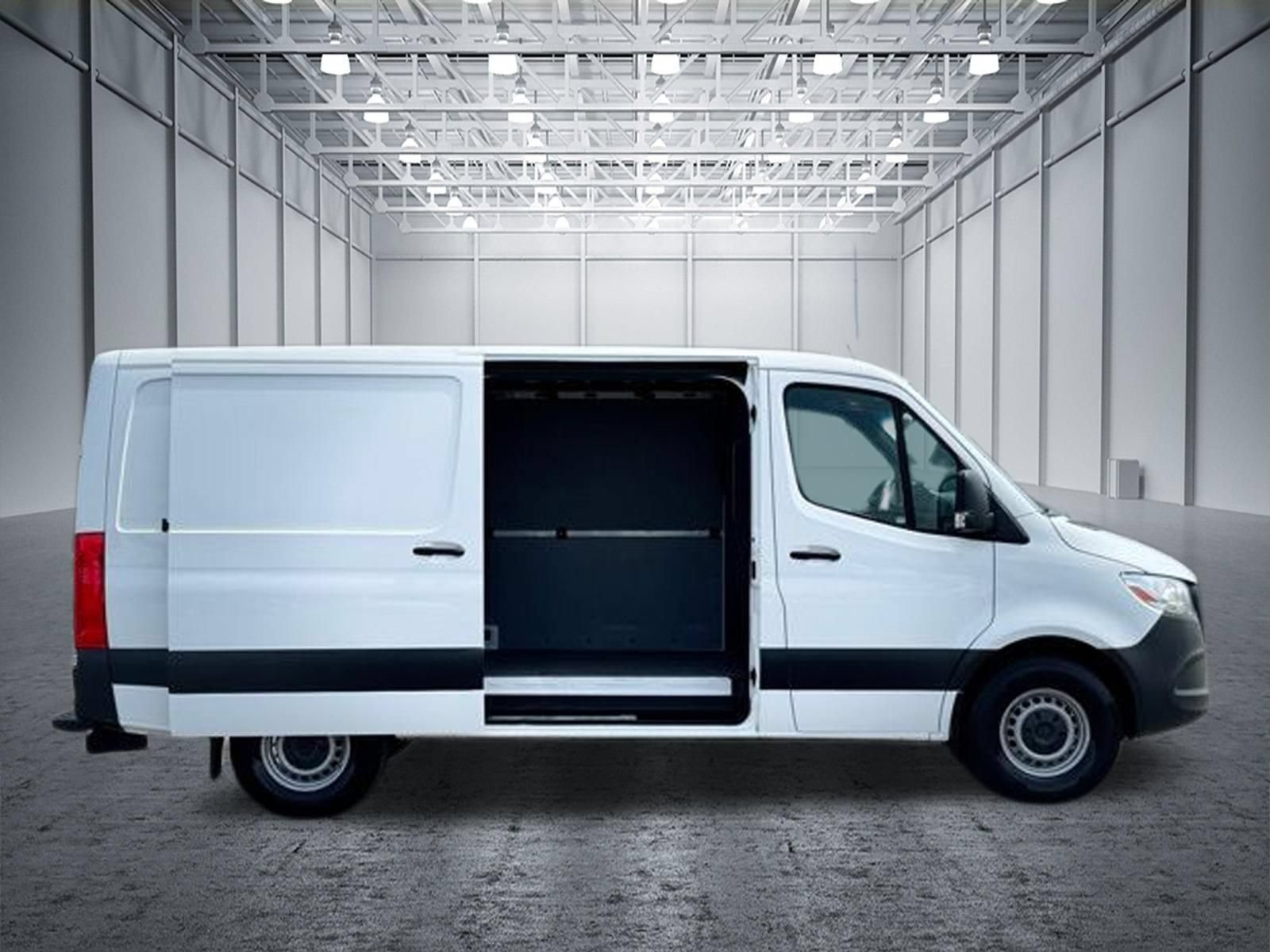 Used 2021 Mercedes-Benz Sprinter 2500 image 6