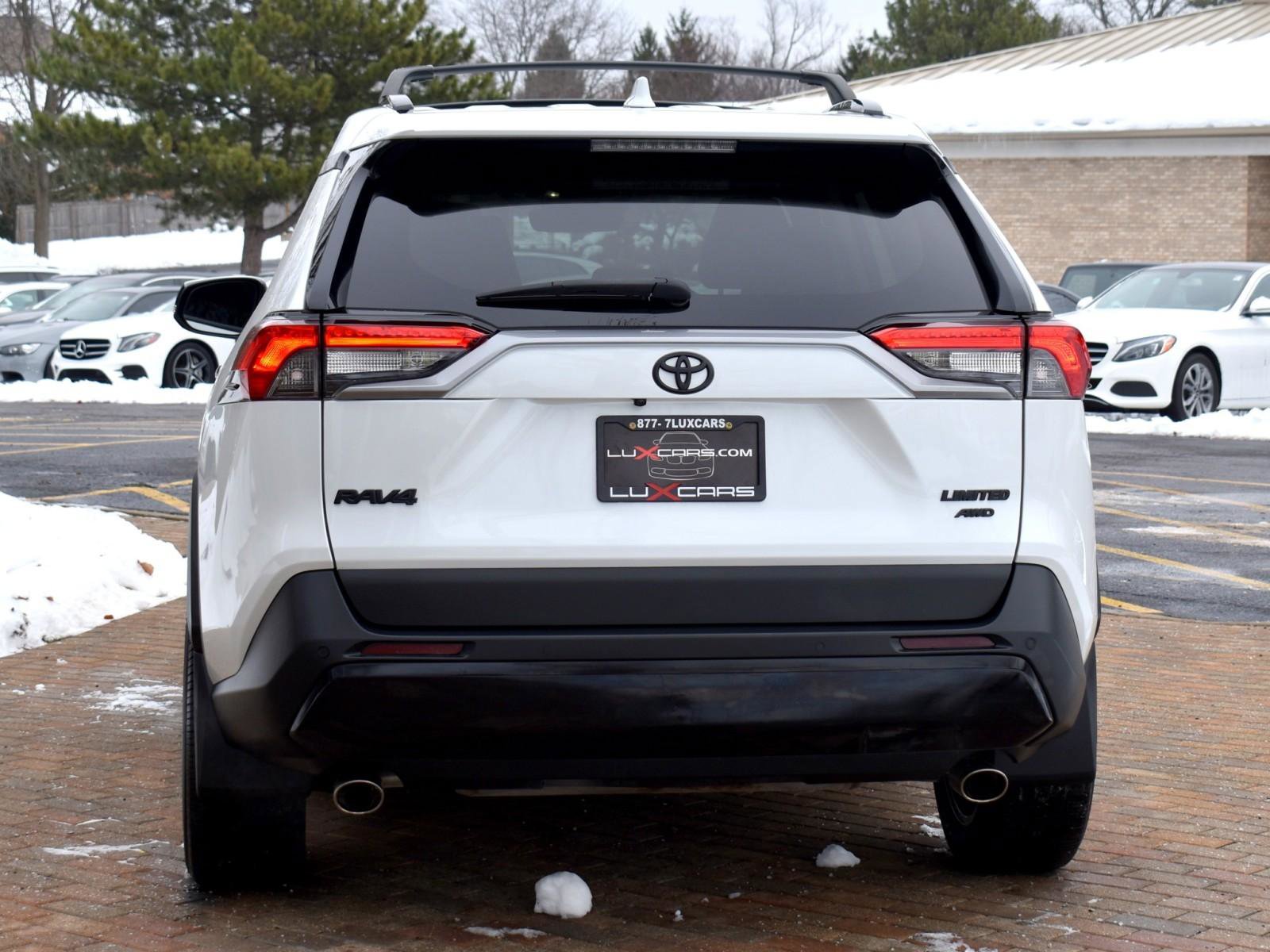 Used 2023 Toyota RAV4 Limited image 10