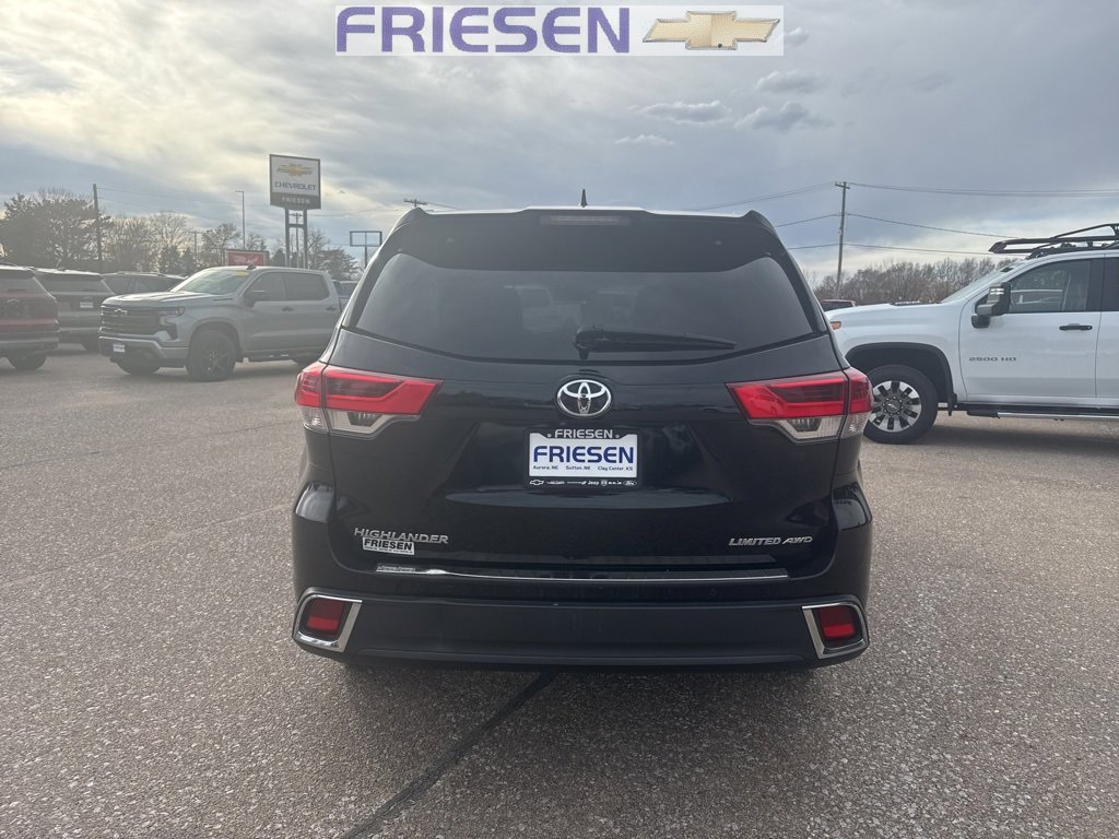 Used 2018 Toyota Highlander Limited w/ Protection Package #3 image 4