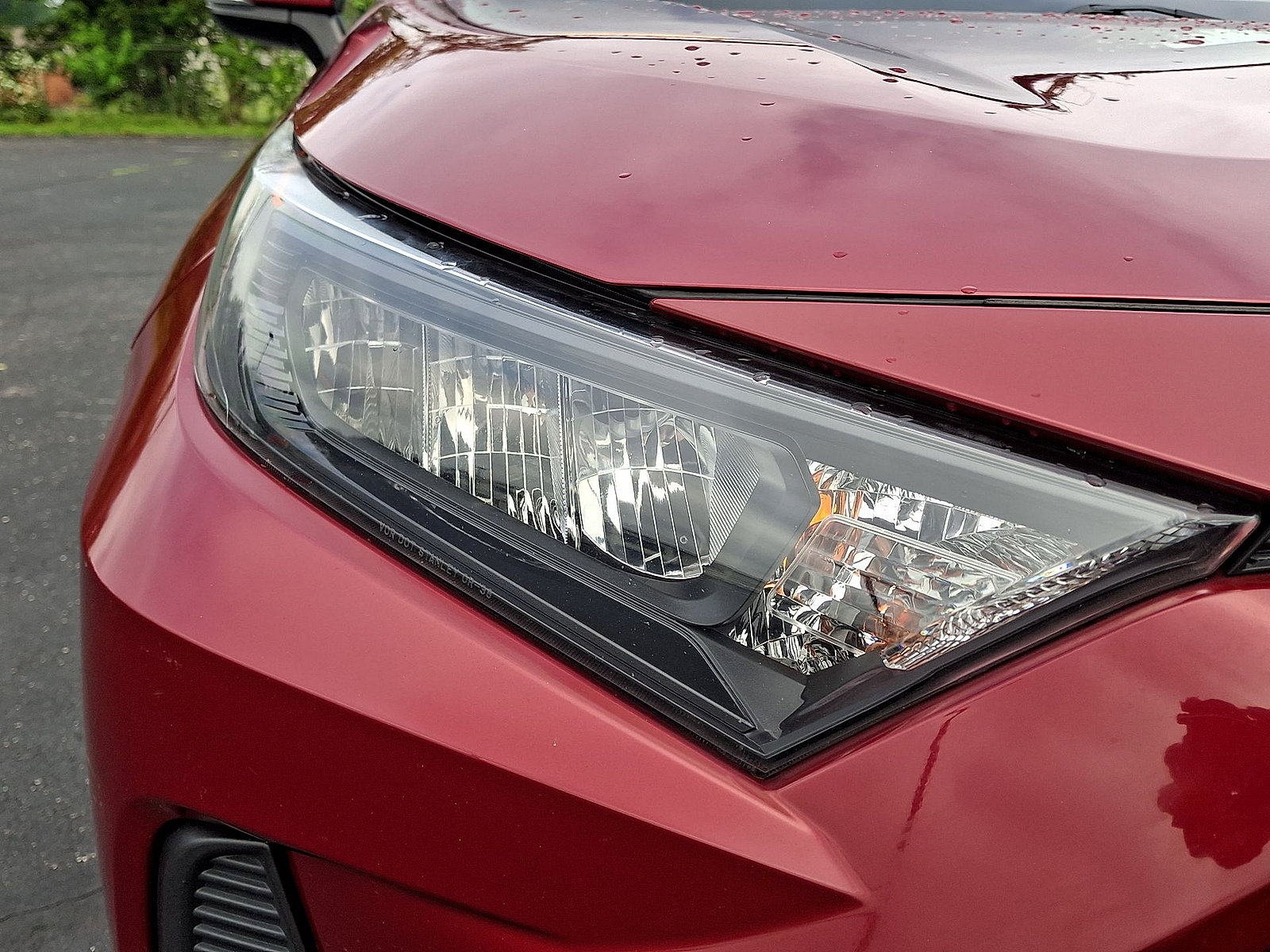 Used 2019 Toyota RAV4 LE w/ All Weather Liner Package AWD/4WD image 27