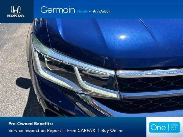Used 2023 Volkswagen Taos SEL AWD/4WD image 3