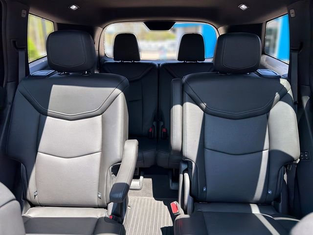 Used 2025 Cadillac XT6 Sport w/ Technology Package AWD/4WD image 15