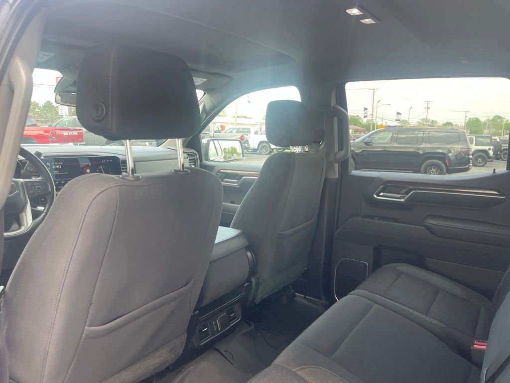 Used 2023 GMC Sierra 1500 SLE AWD/4WD image 15