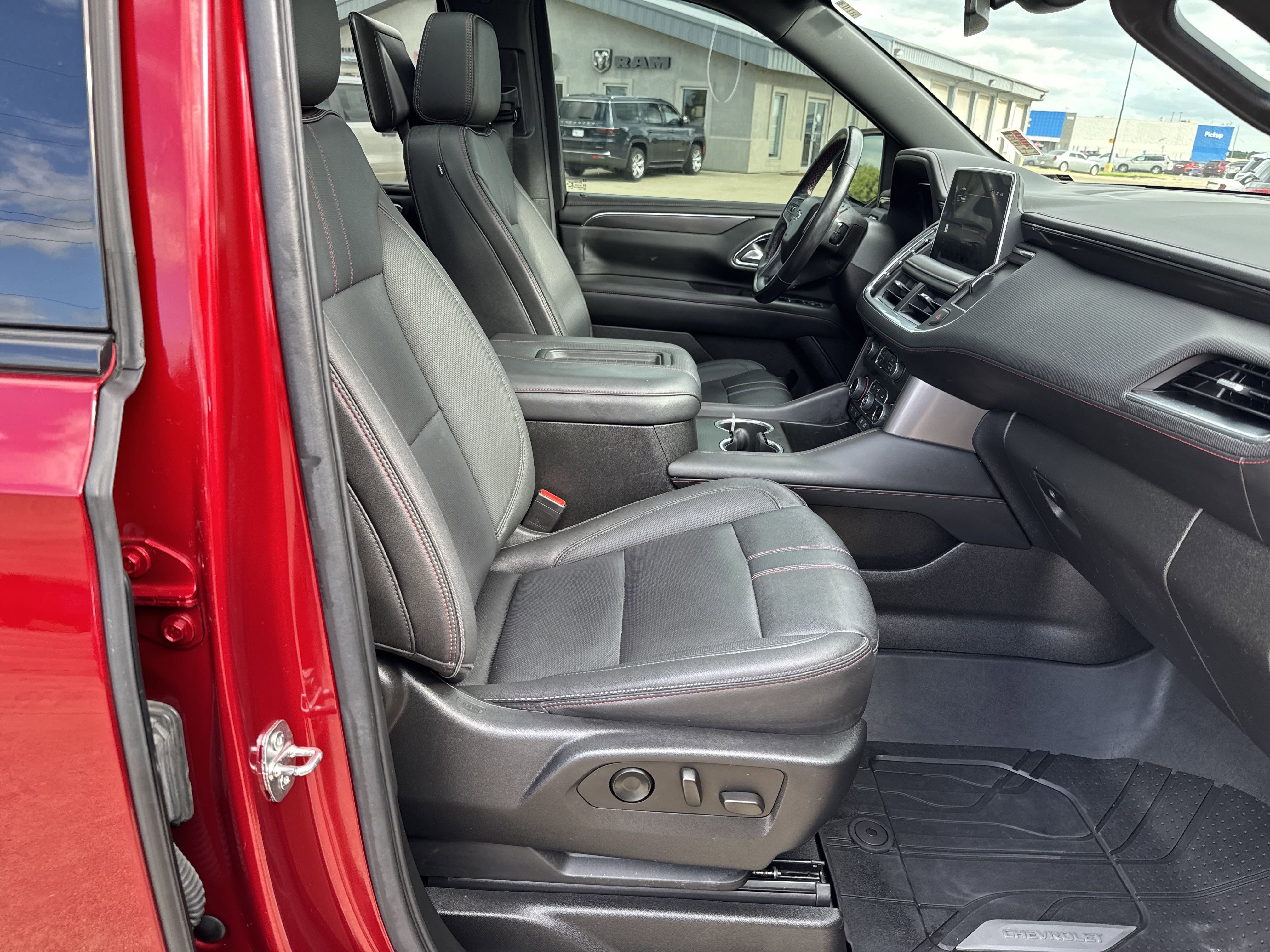 Used 2022 Chevrolet Tahoe RST w/ Luxury Package image 19